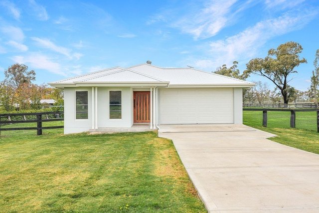 2A Somerset Place, NSW 2337