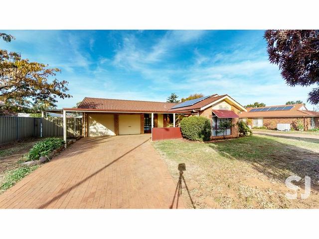 12 Kestrel Close, NSW 2830