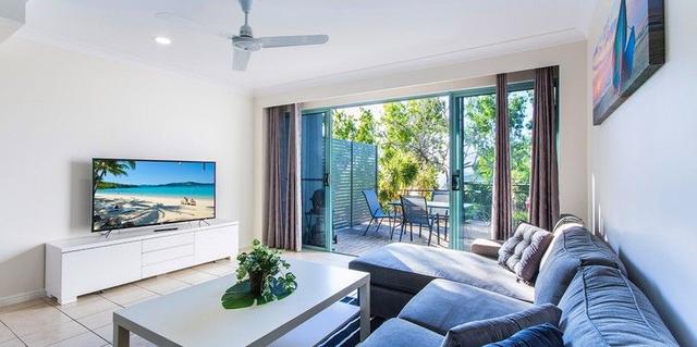 Sunset Waters 2/3 Banksia Court, QLD 4803
