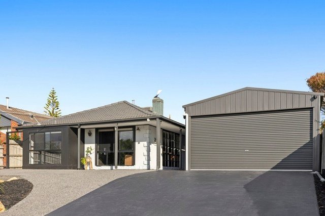8 Charlotte Court, VIC 3199
