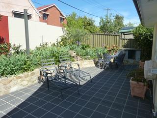Outdoor Entertaining (2012-10-24)