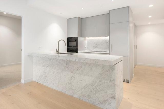 210/127 Cardigan Street, VIC 3053