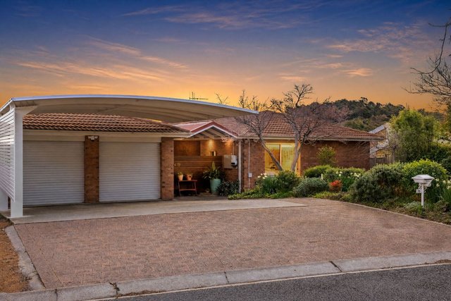 19 Churchill Way, ACT 2906