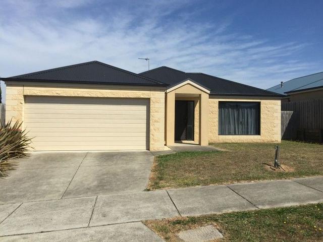 13 College Avenue, VIC 3844