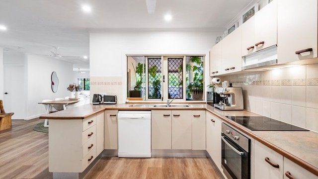 4 Trappes Court, QLD 4870