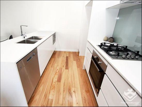 7/2 Laurence St, QLD 4067