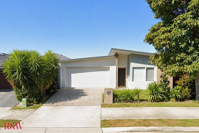 74 Steward Drive, NSW 2570