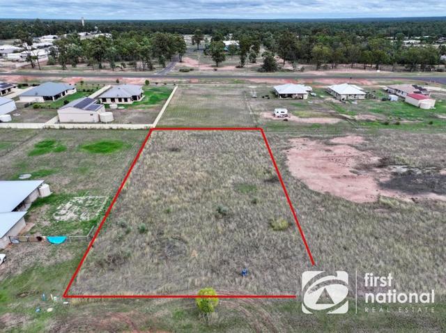 8 Vowles Street, QLD 4415