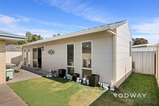 8A Brolga Grove, WA 6112