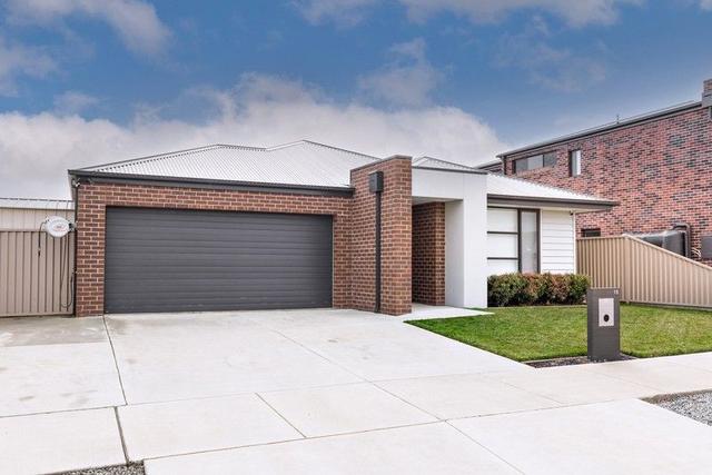 15 Honey Eater Drive, VIC 3358