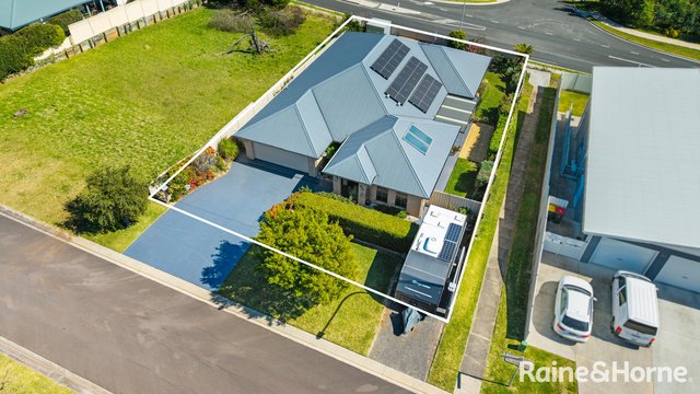 4 Everett Court, NSW 2539