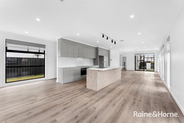 7 Bonthrone Street, ACT 2615