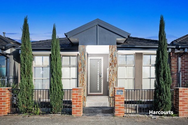 10 Titan Lodge Walk, VIC 3810