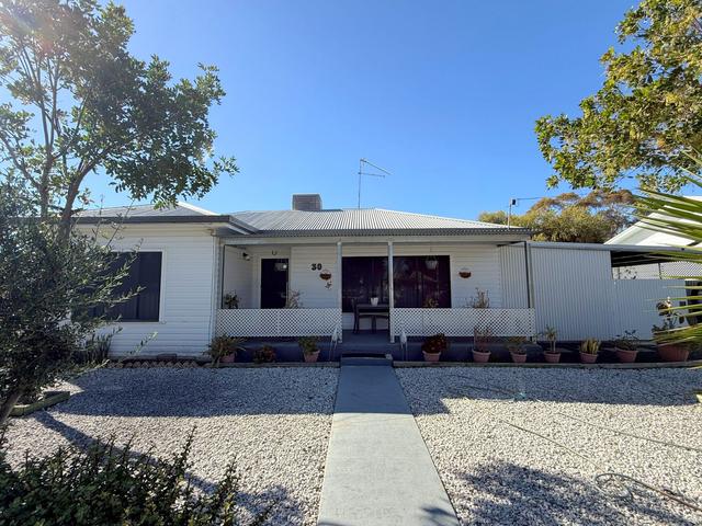 30 Oak Street, NSW 2400