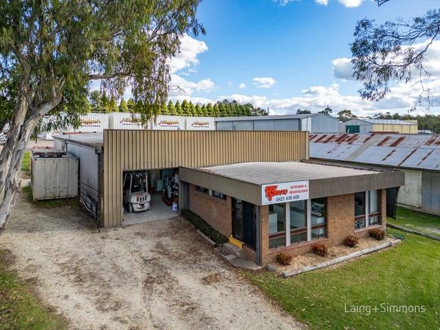 14 Webb Place, NSW 2350