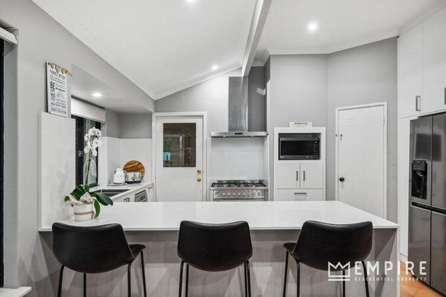 5 Cepa Court, WA 6166