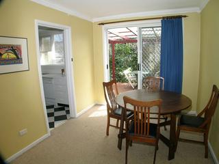 Dining (2004-09-01)