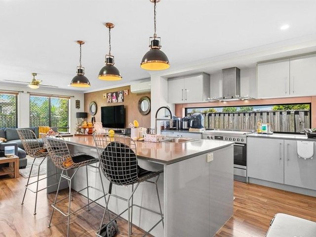 7a Cascade Drive, QLD 4119