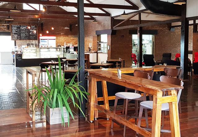 Coffee Anda - Cafe With Urban Industrial Vibe, QLD 4305