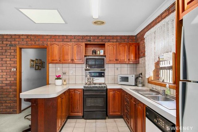 24 Blyth Street, VIC 3018