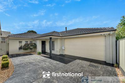2/9 Macpherson Street, VIC 3175