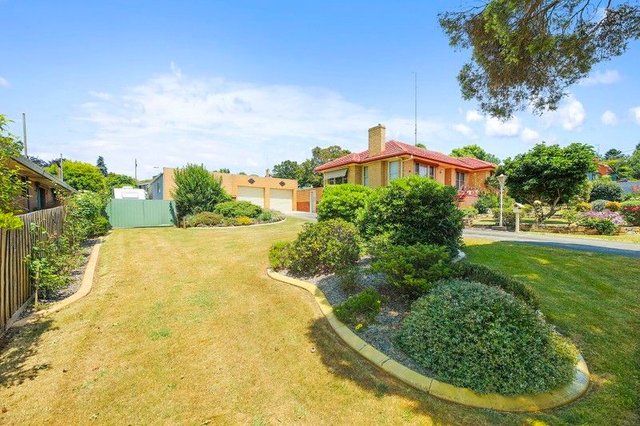 16 Edinburgh Street, VIC 3820