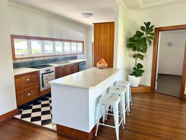 36 Heeb Street, QLD 4217