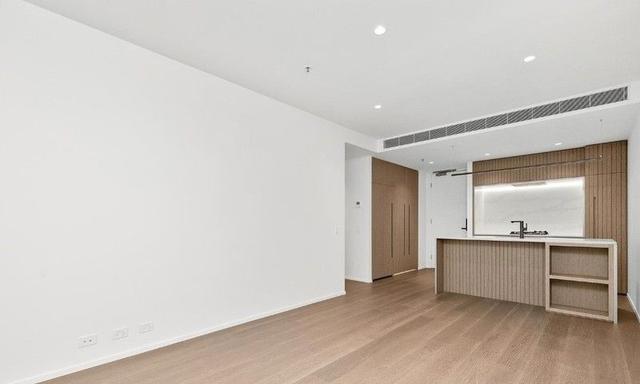 B520/631 Victoria Street, VIC 3067