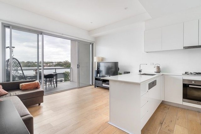 28/19 Hutchinson Street, NSW 2044