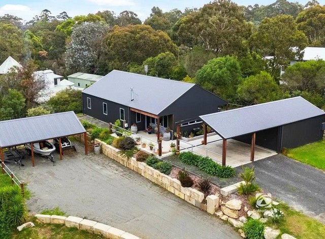 9 Kingscote Drive, VIC 3904