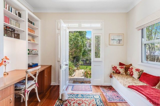 6 Ruskin Street, QLD 4068