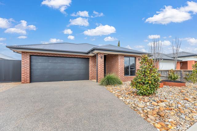 16 Durif Drive, NSW 2731