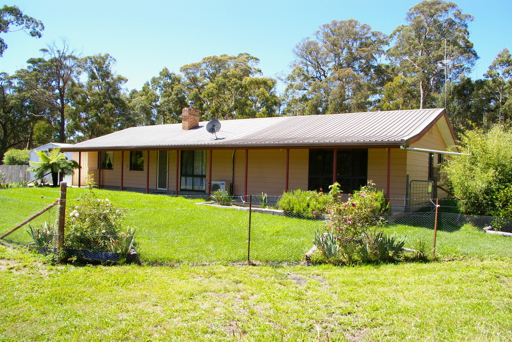 80 Harolds Cross Road, Captains Flat NSW 2623 Address information