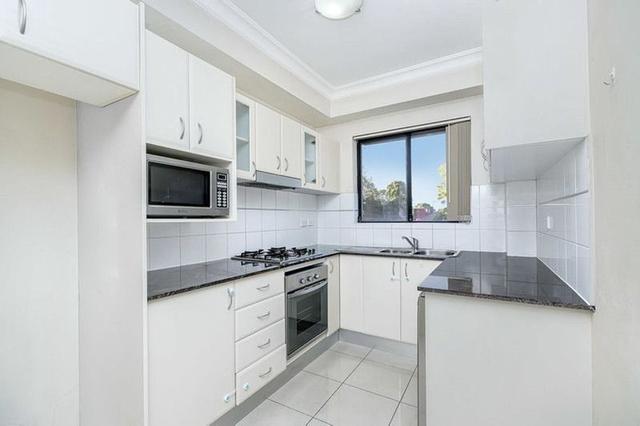 8/76 Courallie Ave, NSW 2140