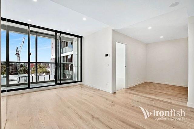 801/105 Batman Street, VIC 3003