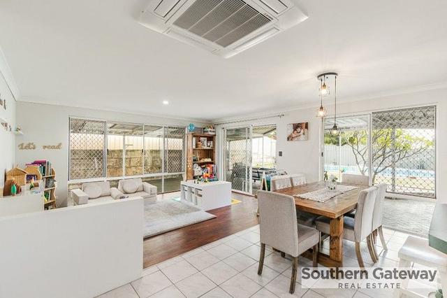 2 Glamis Court, WA 6167