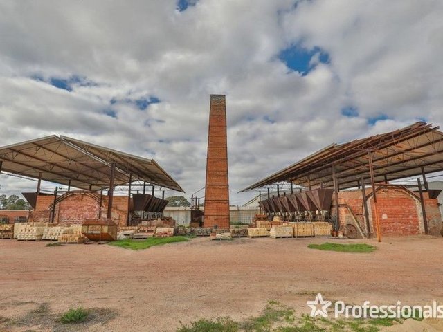 211 Etiwanda Avenue, VIC 3500