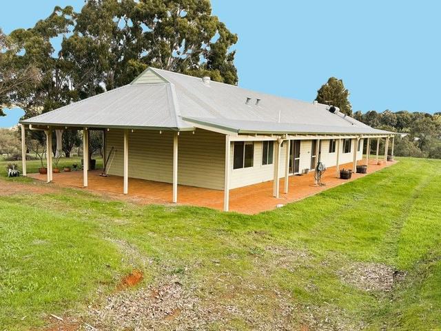 469 Smith Road, WA 6084