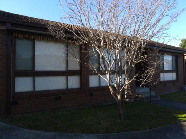 2/64 Woornack Road, VIC 3163