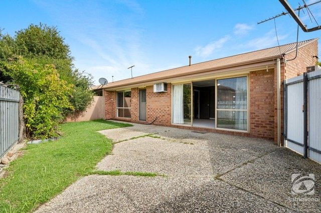 2/11 Conway Court, VIC 3690