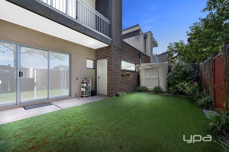 https://images.allhomes.com.au/property/photo/1acdcbc8de48f9efd0d561a414de0e7b_hd.jpg