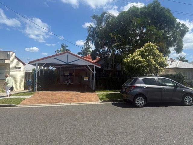 42 Minimine St, QLD 4053