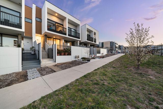 15/221 John Gorton Drive, ACT 2611