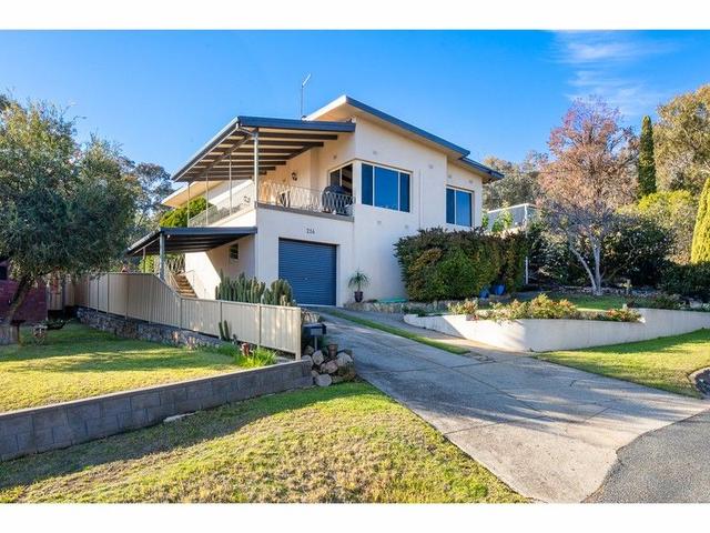 214 Mount Street, NSW 2640