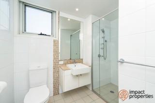Bathroom (2017-08-21)