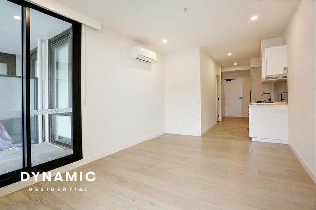 2421/864 Blackburn Road,, VIC 3168