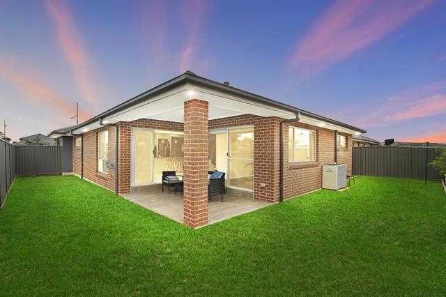 22 Parkway Drive, NSW 2765