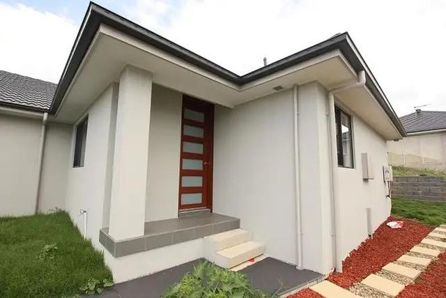 4a Curie Road, NSW 2560