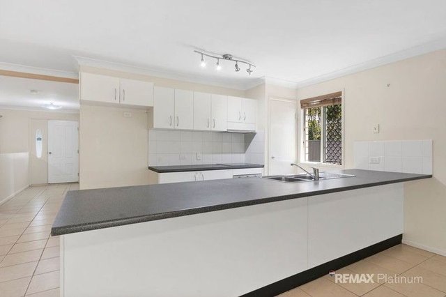 7 Dom Court, QLD 4504