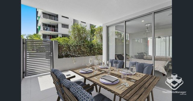 ID:21180129/33 Lakefront Crescent, QLD 4227